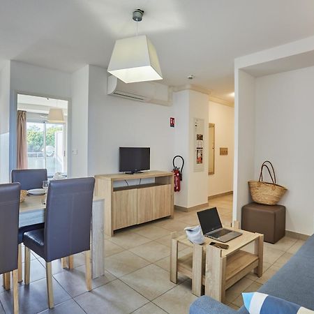 Residence Odalys Le Lotus Blanc Le Barcares Exterior photo