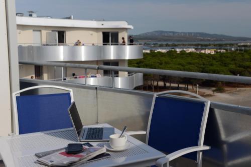 Residence Odalys Le Lotus Blanc Le Barcares Exterior photo