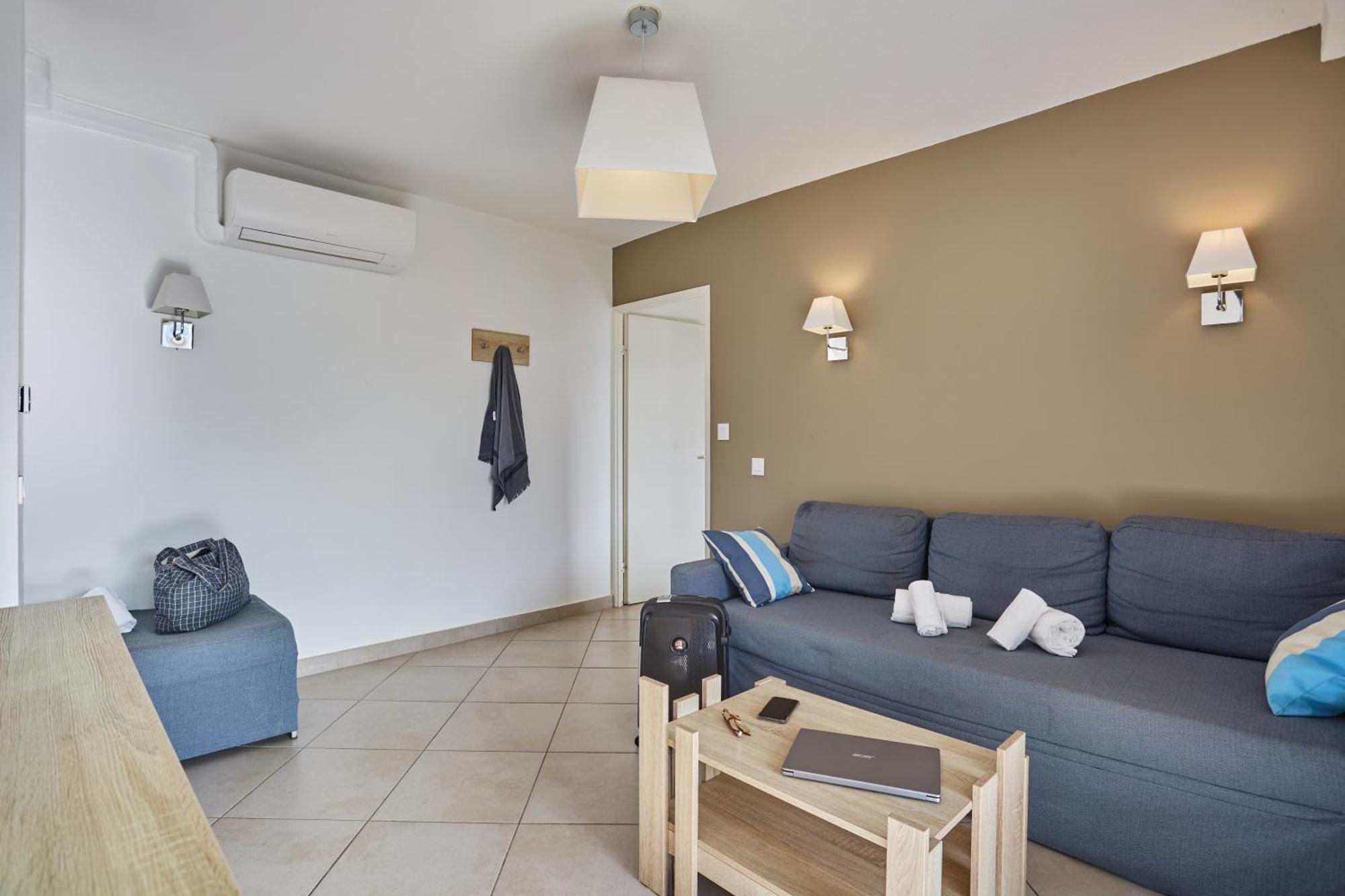 Residence Odalys Le Lotus Blanc Le Barcares Exterior photo