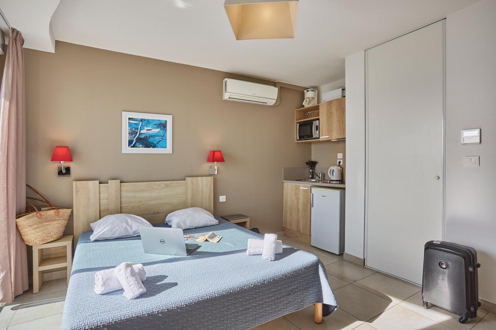 Residence Odalys Le Lotus Blanc Le Barcares Exterior photo